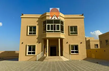 Villa - 5 Bedrooms for rent in Al Suyoh - Sharjah