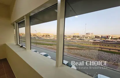 Apartment - 1 Bedroom - 2 Bathrooms for rent in Infinity Building - Sheikh Zayed Road - Dubai