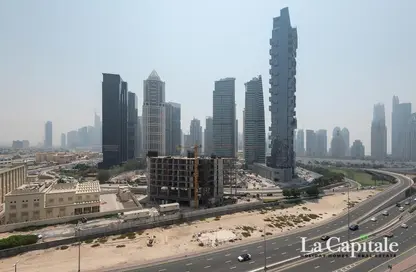 Apartment - 1 Bedroom - 2 Bathrooms for rent in Vida Residence 1 - Vida Residence - The Hills - Dubai