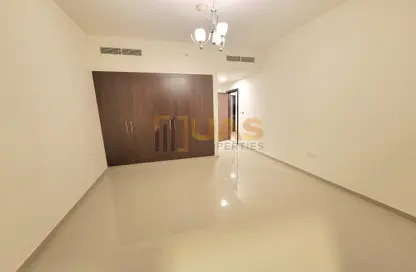 Apartment - 1 Bedroom - 2 Bathrooms for rent in Jumeirah Garden City - Al Satwa - Dubai