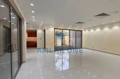 Townhouse - 3 Bedrooms - 4 Bathrooms for rent in Yasmin Community - Al Raha Gardens - Abu Dhabi