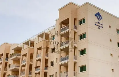 Apartment - 2 Bedrooms - 2 Bathrooms for sale in Mazaya 30 - Queue Point - Dubai Land - Dubai