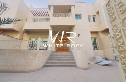 Villa - 6 Bedrooms for rent in Mohamed Bin Zayed City - Abu Dhabi