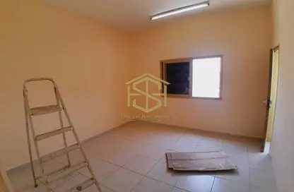 Apartment - 1 Bathroom for rent in Al Naba'ah - Al Sharq - Sharjah