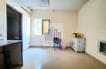 Apartment - Studio - 1 Bathroom for rent in Fire Station Road - Muwaileh - Sharjah