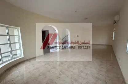 Villa - 4 Bedrooms - 4 Bathrooms for rent in Al Faseel - Fujairah