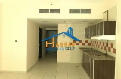 Apartment - Studio - 1 Bathroom for rent in Al Majaz 2 - Al Majaz - Sharjah