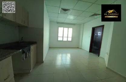 Apartment - 1 Bathroom for rent in Al Jurf 2 - Al Jurf - Ajman Downtown - Ajman