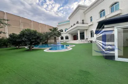 Villa - 6 Bedrooms - 7 Bathrooms for rent in Al Karamah - Abu Dhabi