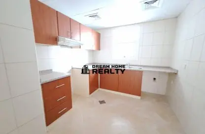 Apartment - 1 Bedroom - 2 Bathrooms for rent in Al Owais Building - Al Khan - Sharjah