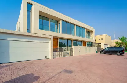 Villa - 6 Bedrooms for rent in Jumeirah 2 - Jumeirah - Dubai