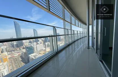 Apartment - 3 Bedrooms - 4 Bathrooms for rent in Landmark Tower - Corniche Road - Abu Dhabi