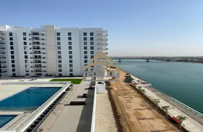 Apartment - 1 Bathroom for rent in Waters Edge - Yas Island - Abu Dhabi