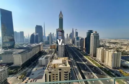 Apartment - 1 Bedroom - 2 Bathrooms for rent in Maze Tower - Sheikh Zayed Road - Dubai