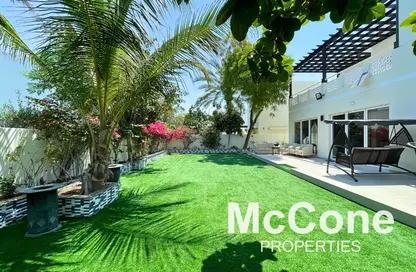 Villa - 5 Bedrooms - 6 Bathrooms for sale in Meadows 2 - Meadows - Dubai