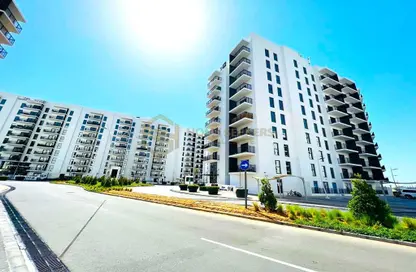 Apartment - 3 Bedrooms - 3 Bathrooms for sale in Waters Edge - Yas Island - Abu Dhabi