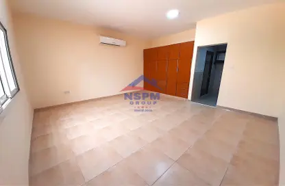 Apartment - 1 Bathroom for rent in Airport Road - Abu Dhabi