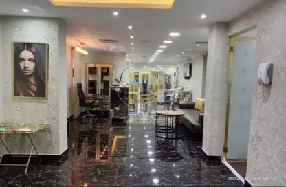 Shop - Studio - 1 Bathroom for rent in Al Khalidiya - Abu Dhabi