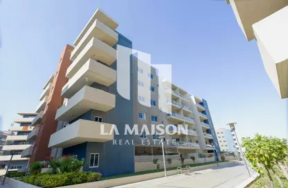 Apartment - 3 Bedrooms - 4 Bathrooms for sale in Tower 35 - Al Reef Downtown - Al Reef - Abu Dhabi