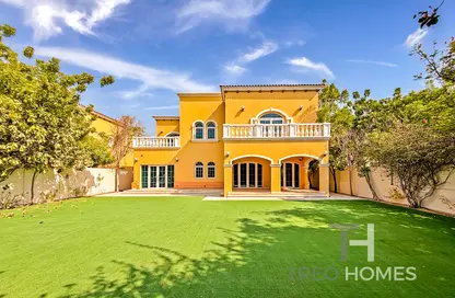 Villa - 5 Bedrooms - 6 Bathrooms for rent in Legacy - Jumeirah Park - Dubai