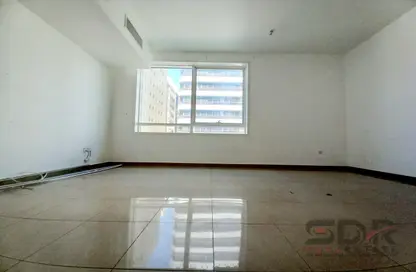 Apartment - 2 Bedrooms - 2 Bathrooms for rent in Abu Dhabi Trade Towers - Tourist Club Area - Abu Dhabi