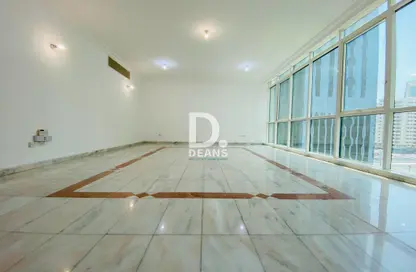 Apartment - 3 Bedrooms - 5 Bathrooms for rent in Al Ghaith Tower - Hamdan Street - Abu Dhabi