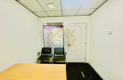 مكتب - استوديو - 4 حمامات للايجار في برج مدينة زايد - منطقة المرور - أبوظبي