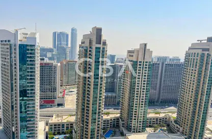 Apartment - 2 Bedrooms - 2 Bathrooms for rent in Burj Royale - Downtown Dubai - Dubai