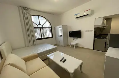 Apartment - 1 Bathroom for rent in Al Jimi - Al Ain