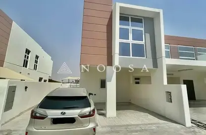 Villa - 3 Bedrooms - 4 Bathrooms for sale in Madinat Hind - Mulberry - Damac Hills 2 - Dubai