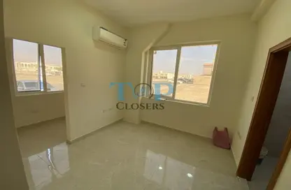 Apartment - 1 Bathroom for rent in Al Dafeinah - Asharej - Al Ain