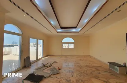 Penthouse - 4 Bedrooms - 6 Bathrooms for rent in Al Manaseer - Abu Dhabi