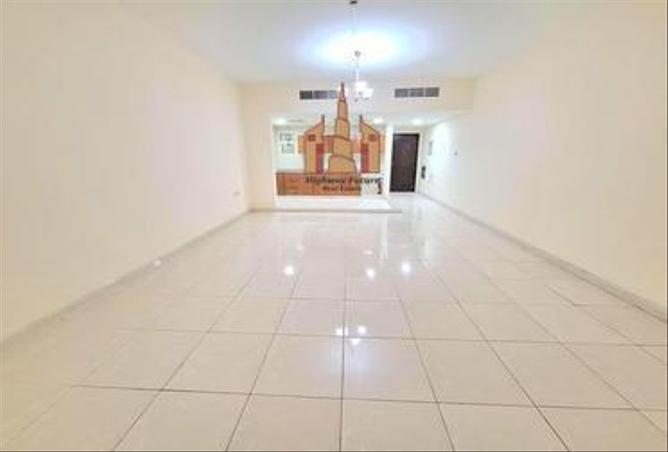 Apartment - 1 Bathroom for rent in Muwaileh 29 Building - Muwaileh - Sharjah