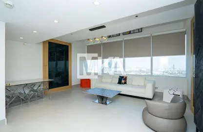 Apartment - 1 Bedroom - 2 Bathrooms for rent in Sky Gardens - DIFC - Dubai