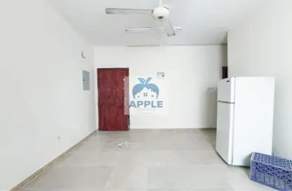 Apartment - 1 Bedroom - 1 Bathroom for rent in Muwailih Building - Muwaileh - Sharjah