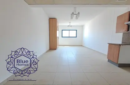 Apartment - 1 Bathroom for rent in Maples 2 - Al Raffa - Bur Dubai - Dubai