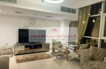 Apartment - 2 Bedrooms - 3 Bathrooms for rent in Palm Tower - Al Khan Lagoon - Al Khan - Sharjah