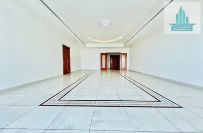 Apartment - 3 Bedrooms - 5 Bathrooms for rent in Shining Towers - Al Khalidiya - Abu Dhabi