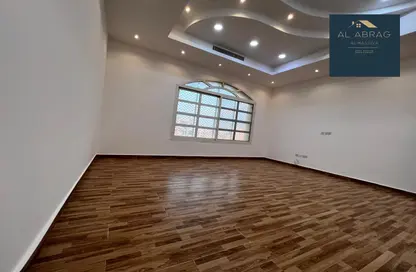 Apartment - 1 Bathroom for rent in C205 Building - Mohamed Bin Zayed City - Abu Dhabi