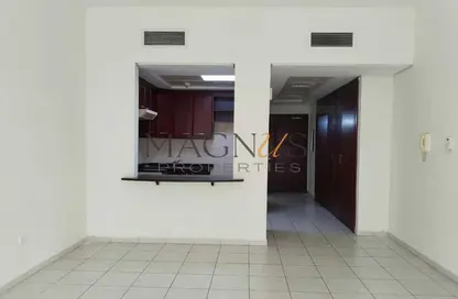 Apartment - 1 Bathroom for rent in Building 38 to Building 107 - Mediterranean Cluster - Discovery Gardens - Dubai