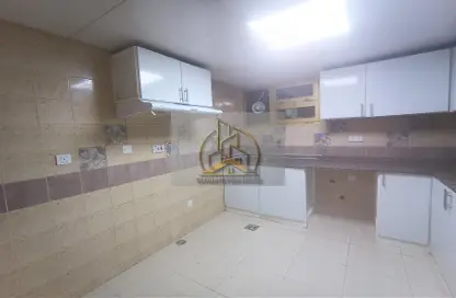 Apartment - 3 Bedrooms - 2 Bathrooms for rent in Khalifa Street - Abu Dhabi