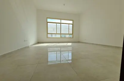 Apartment - 1 Bathroom for rent in Complex 14 - Khalifa City - Abu Dhabi