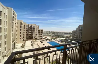 Apartment - 2 Bedrooms - 2 Bathrooms for sale in Zahra Breeze Apartments 4A - Zahra Breeze Apartments - Town Square - Dubai