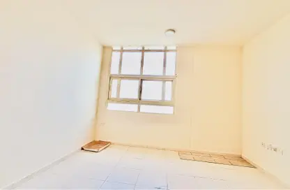 Apartment - 1 Bathroom for rent in SG Muwaileh Building - Muwaileh - Sharjah