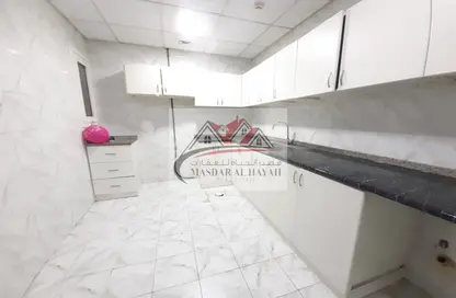 Apartment - 2 Bedrooms - 2 Bathrooms for rent in Muwaileh 29 Building - Muwaileh - Sharjah