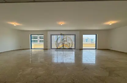 Duplex - 3 Bedrooms - 4 Bathrooms for rent in Al Khalidiya - Abu Dhabi