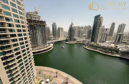 Apartment - 1 Bedroom - 2 Bathrooms for rent in Fairfield Tower - Park Island - Dubai Marina - Dubai