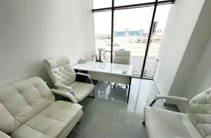 Business Centre - Studio - 1 Bathroom for rent in Red Avenue - Al Garhoud - Dubai