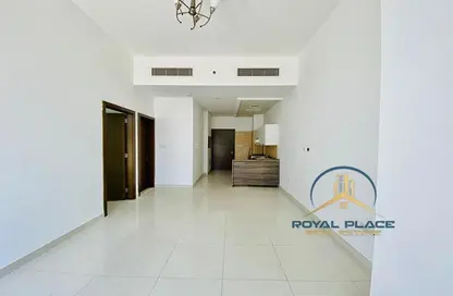 Apartment - 1 Bedroom - 1 Bathroom for rent in SOL Star - Dubai Investment Park (DIP) - Dubai