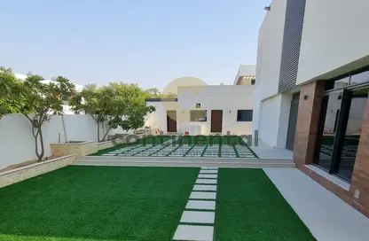 Villa - 5 Bedrooms - 6 Bathrooms for sale in West Yas - Yas Island - Abu Dhabi